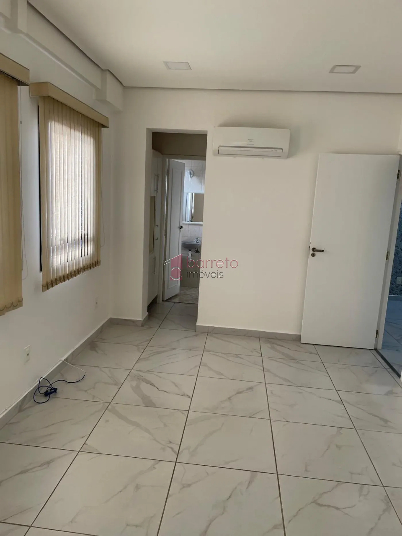 Alugar Comercial / Sala em Condomínio em Jundiaí R$ 2.200,00 - Foto 1