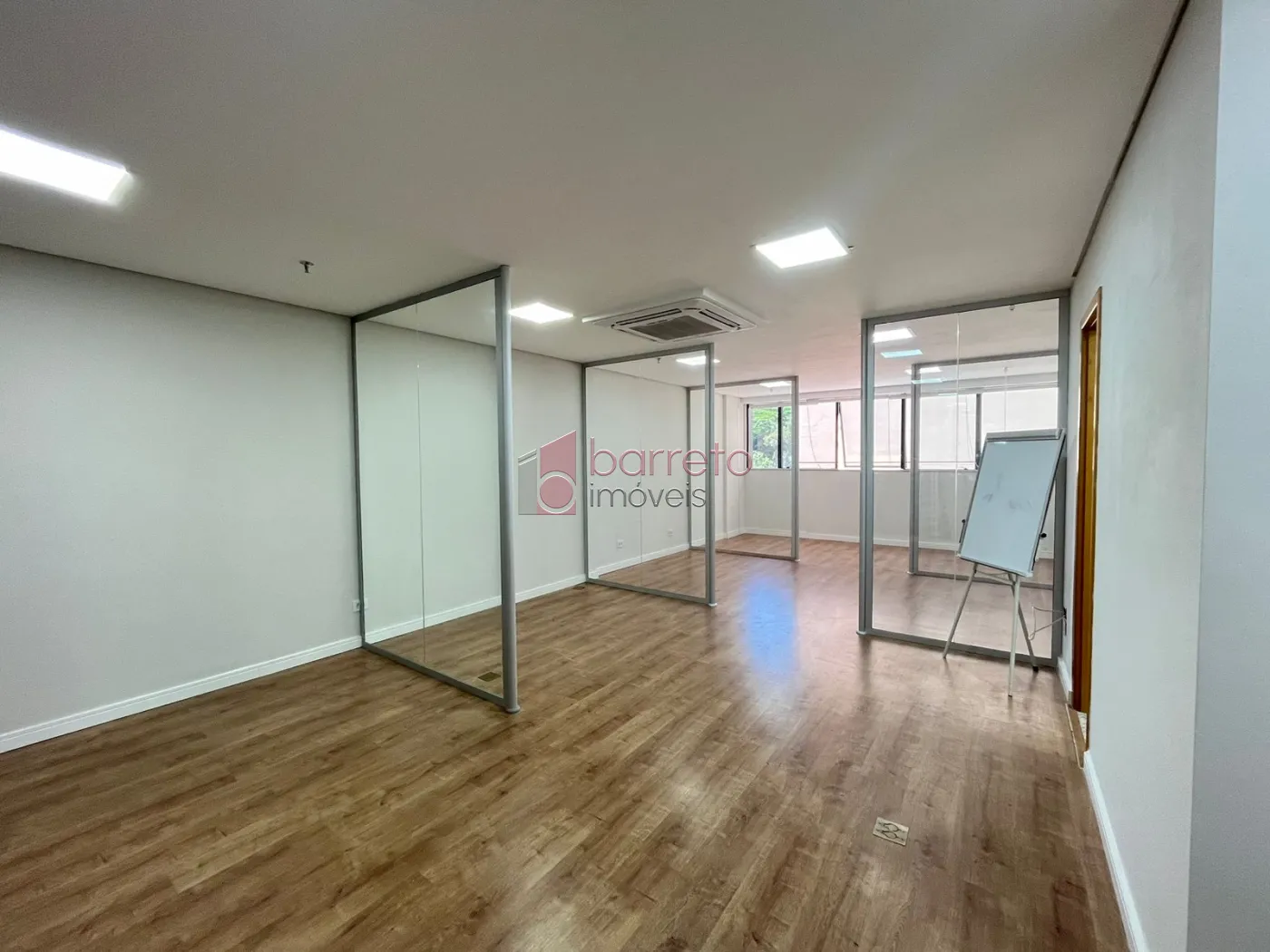 Alugar Comercial / Sala em Condomínio em Jundiaí R$ 3.600,00 - Foto 1