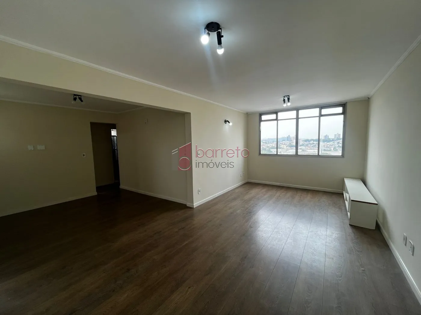 Alugar Apartamento / Padrão em Jundiaí R$ 2.200,00 - Foto 1