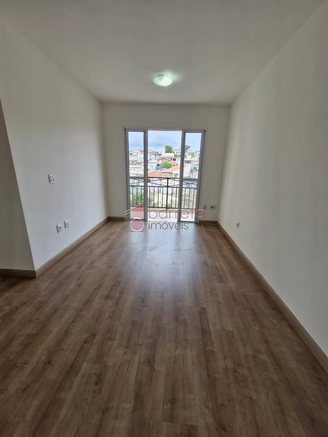 Alugar Apartamento / Padrão em Jundiaí R$ 1.800,00 - Foto 2