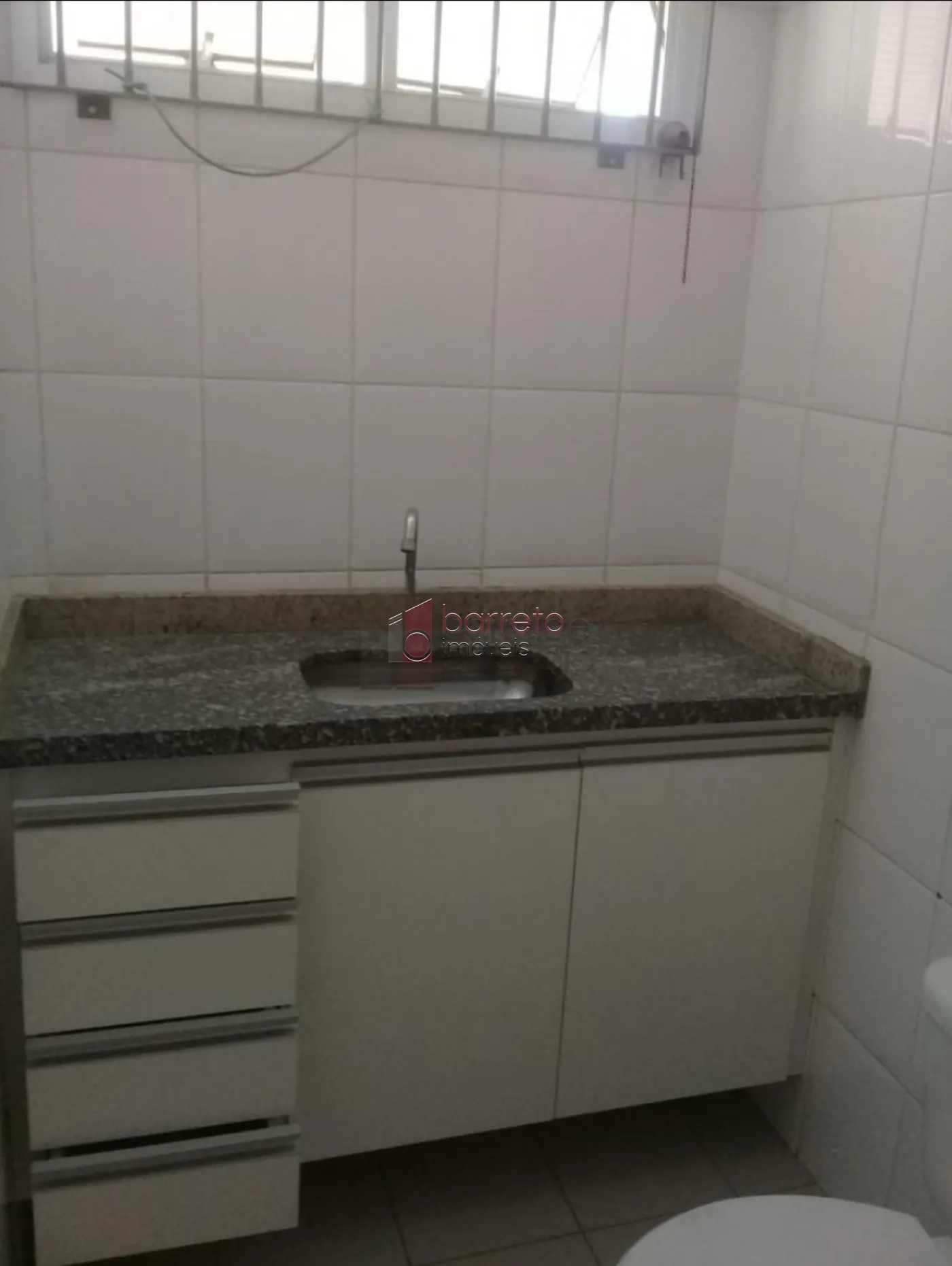 Alugar Comercial / Salão em Condomínio em Jundiaí R$ 1.700,00 - Foto 3