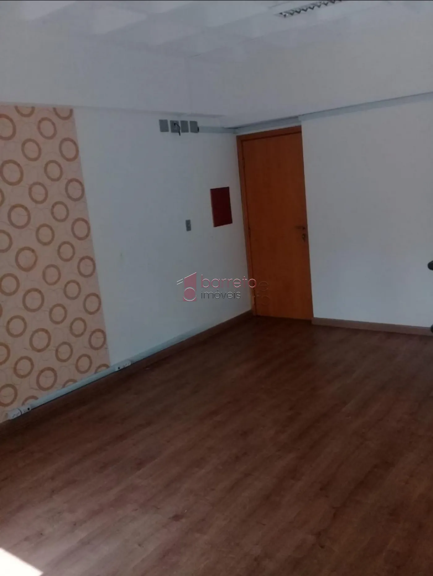 Alugar Comercial / Salão em Condomínio em Jundiaí R$ 1.700,00 - Foto 5