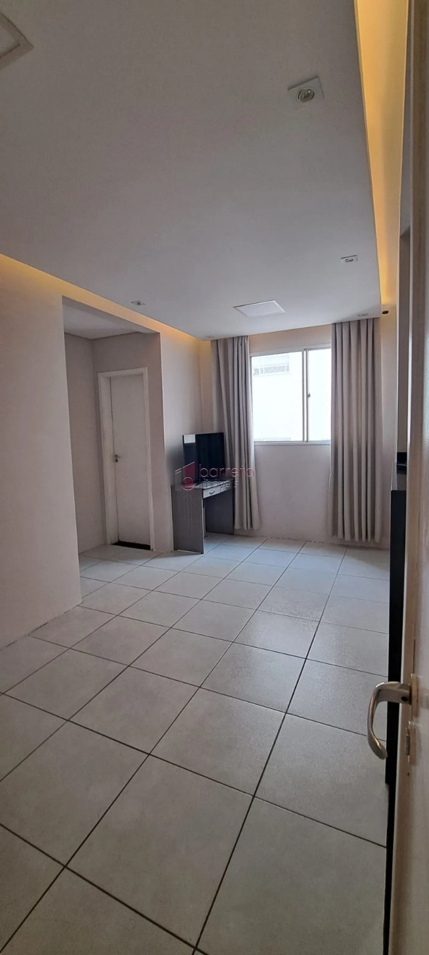 Comprar Apartamento / Padrão em Jundiaí R$ 320.000,00 - Foto 1