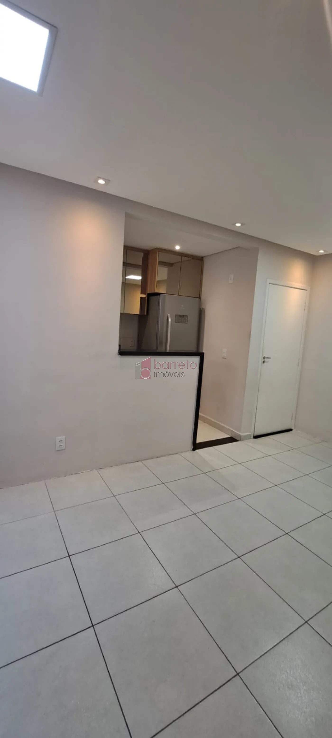 Comprar Apartamento / Padrão em Jundiaí R$ 320.000,00 - Foto 2