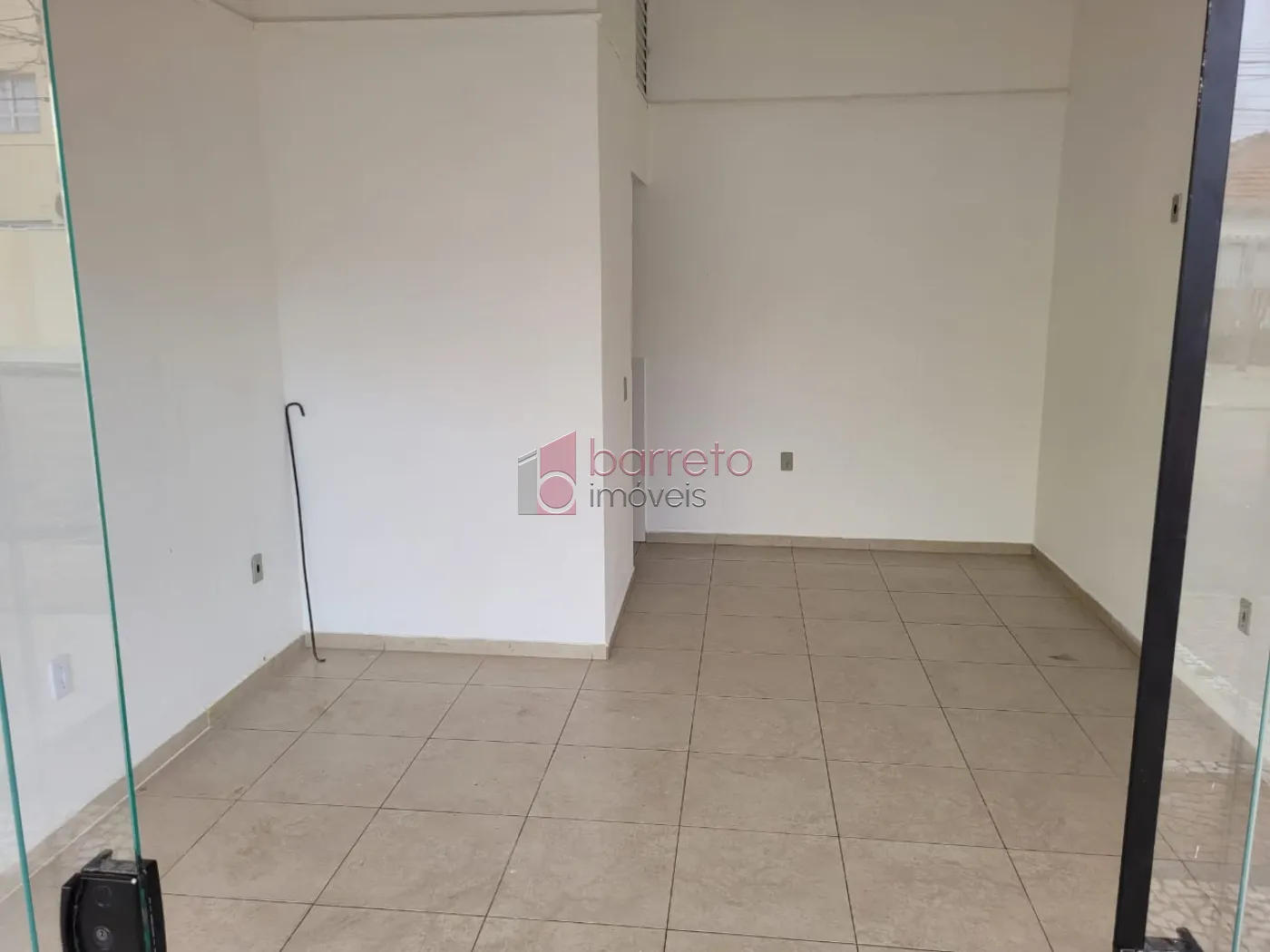 Alugar Comercial / Salão (sem cond.) em Jundiaí R$ 1.500,00 - Foto 2