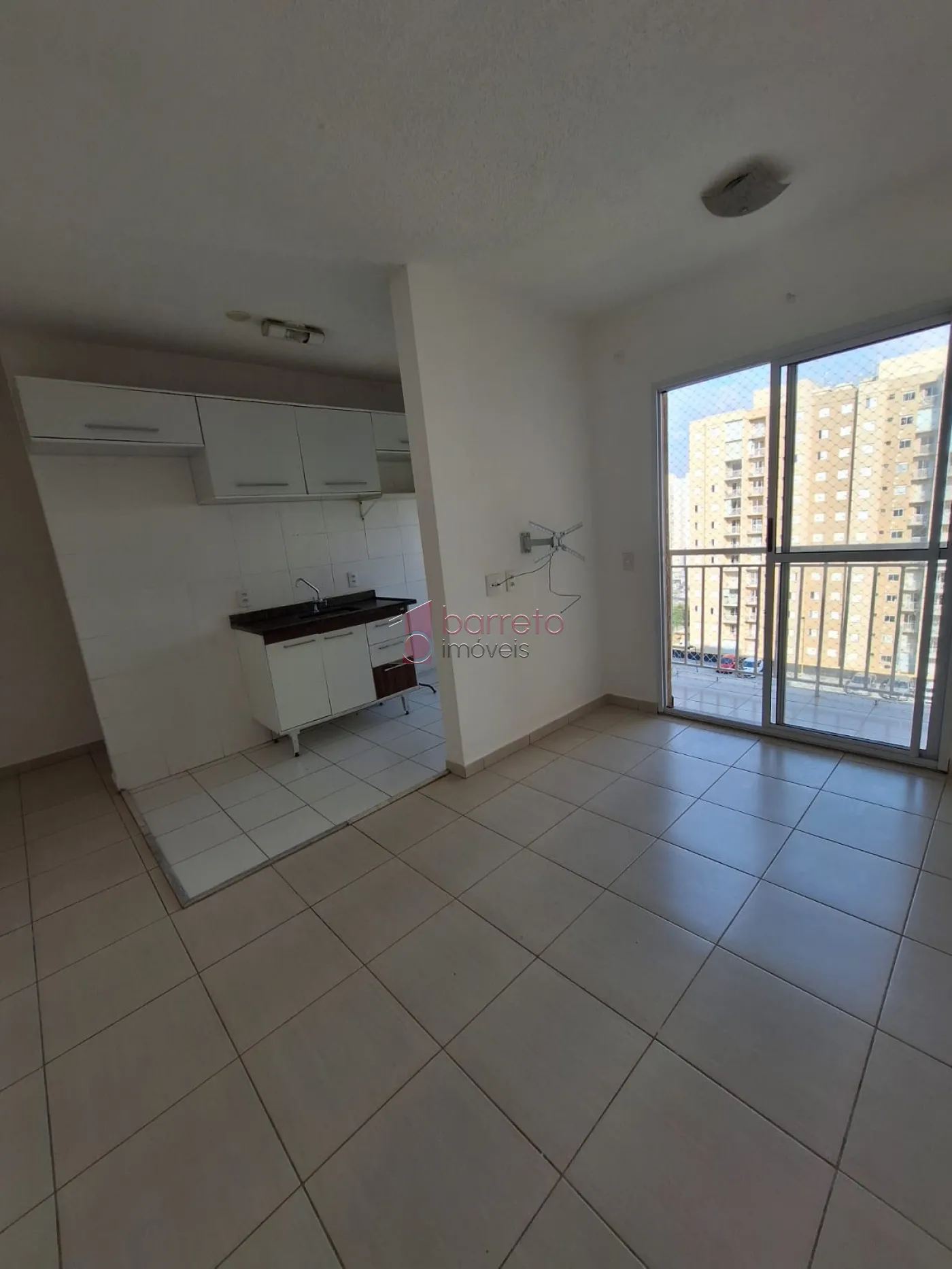 Alugar Apartamento / Padrão em Jundiaí R$ 1.700,00 - Foto 1