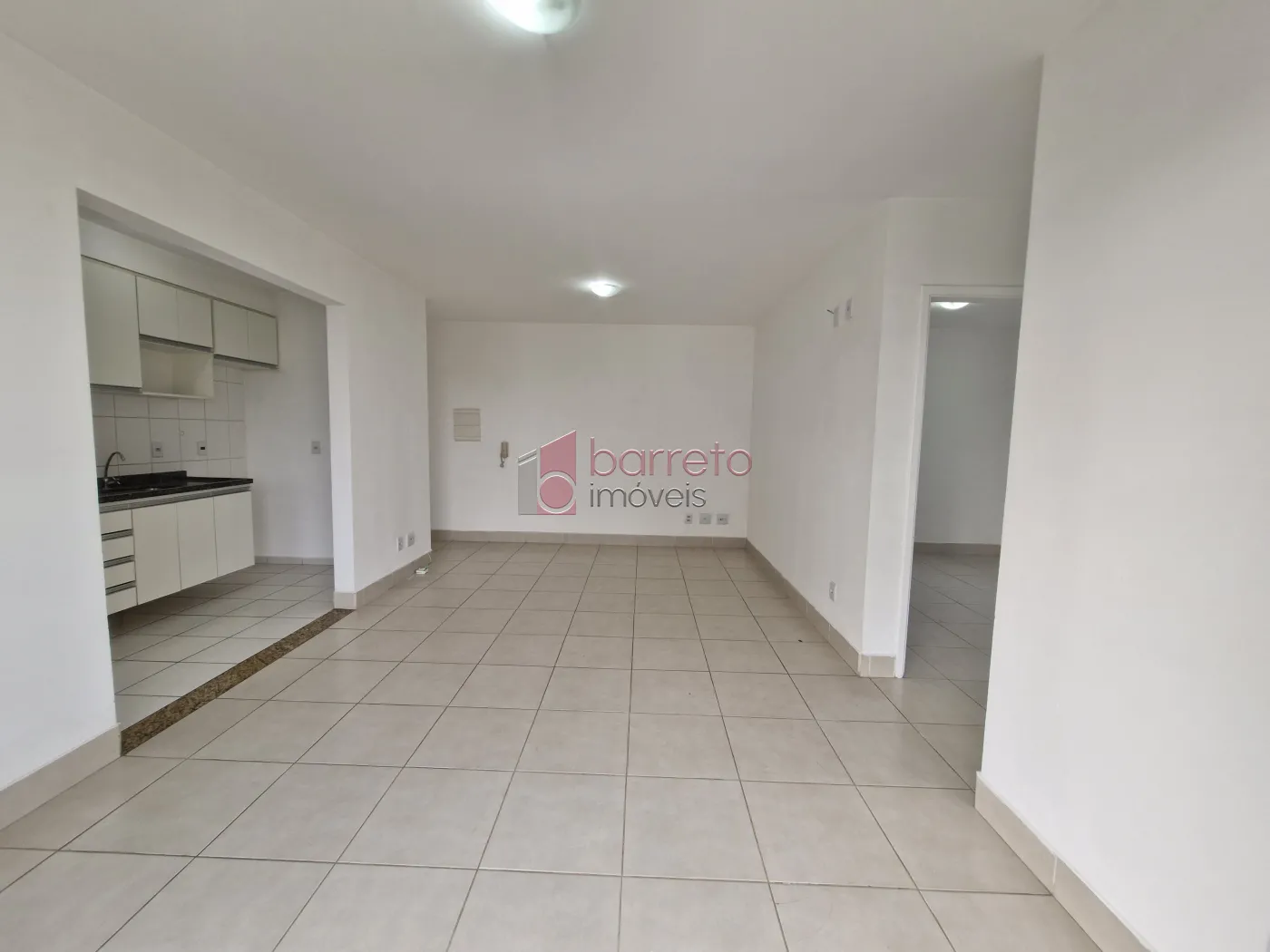 Comprar Apartamento / Padrão em Jundiaí R$ 350.000,00 - Foto 2