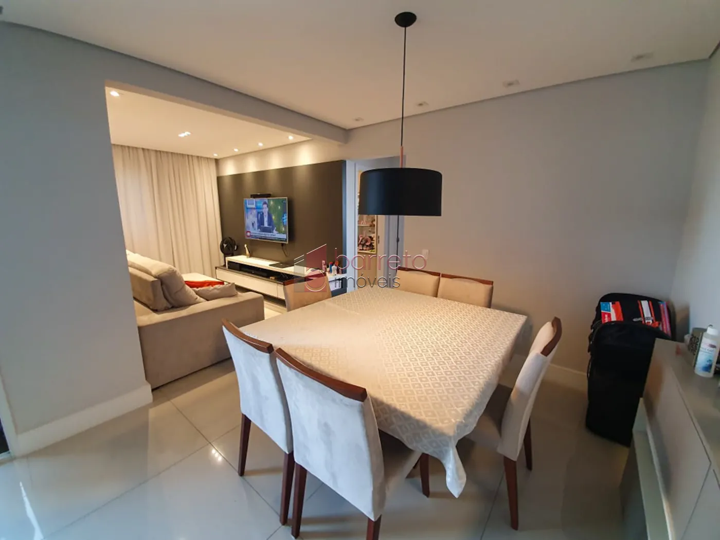 Comprar Apartamento / Padrão em Jundiaí R$ 675.000,00 - Foto 2