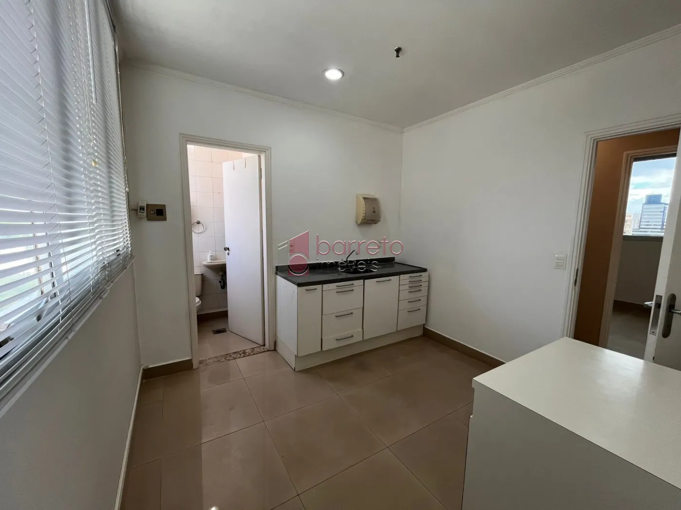 Alugar Comercial / Sala em Condomínio em Jundiaí R$ 2.900,00 - Foto 10