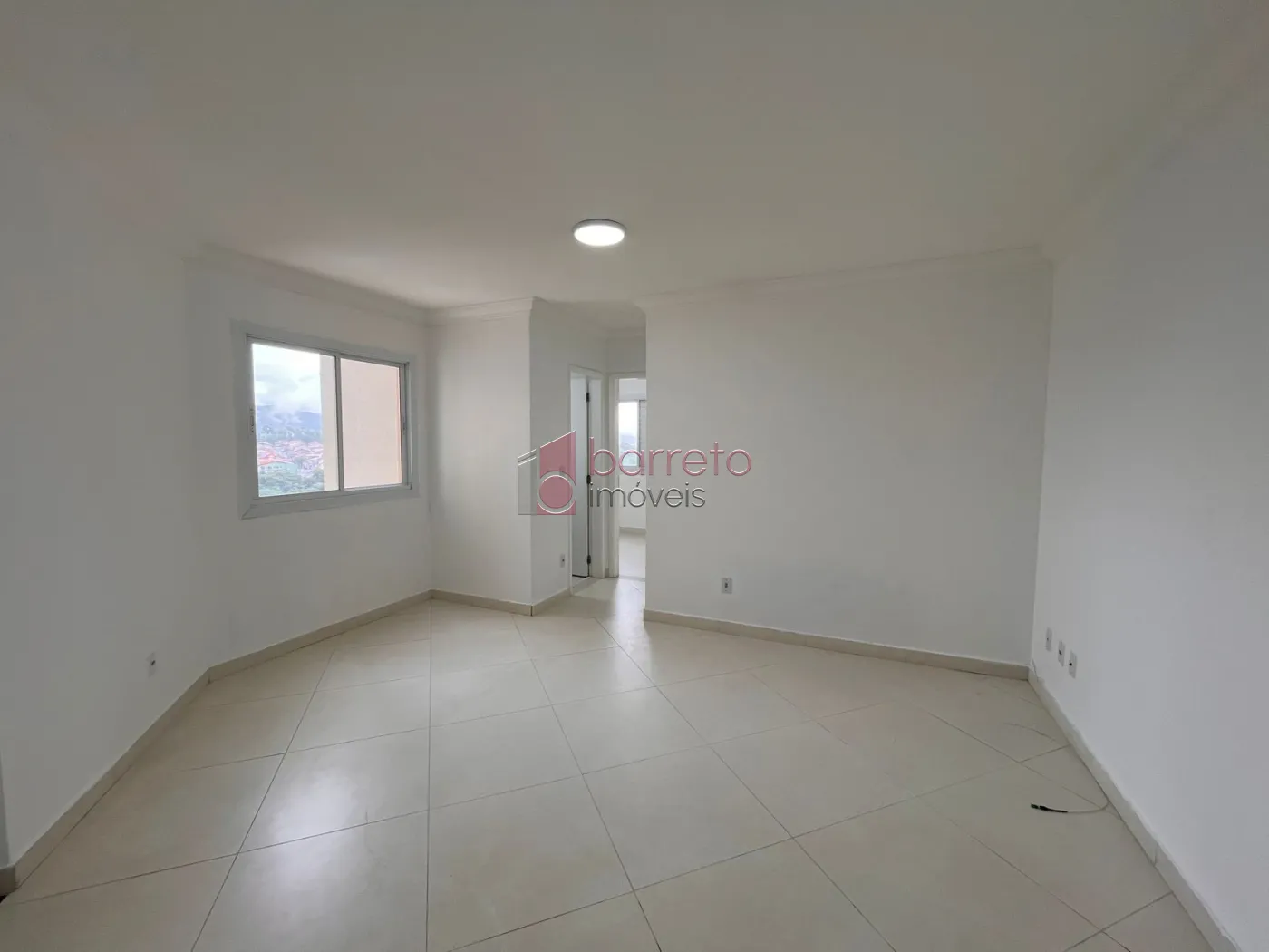 Alugar Apartamento / Padrão em Jundiaí R$ 1.700,00 - Foto 2