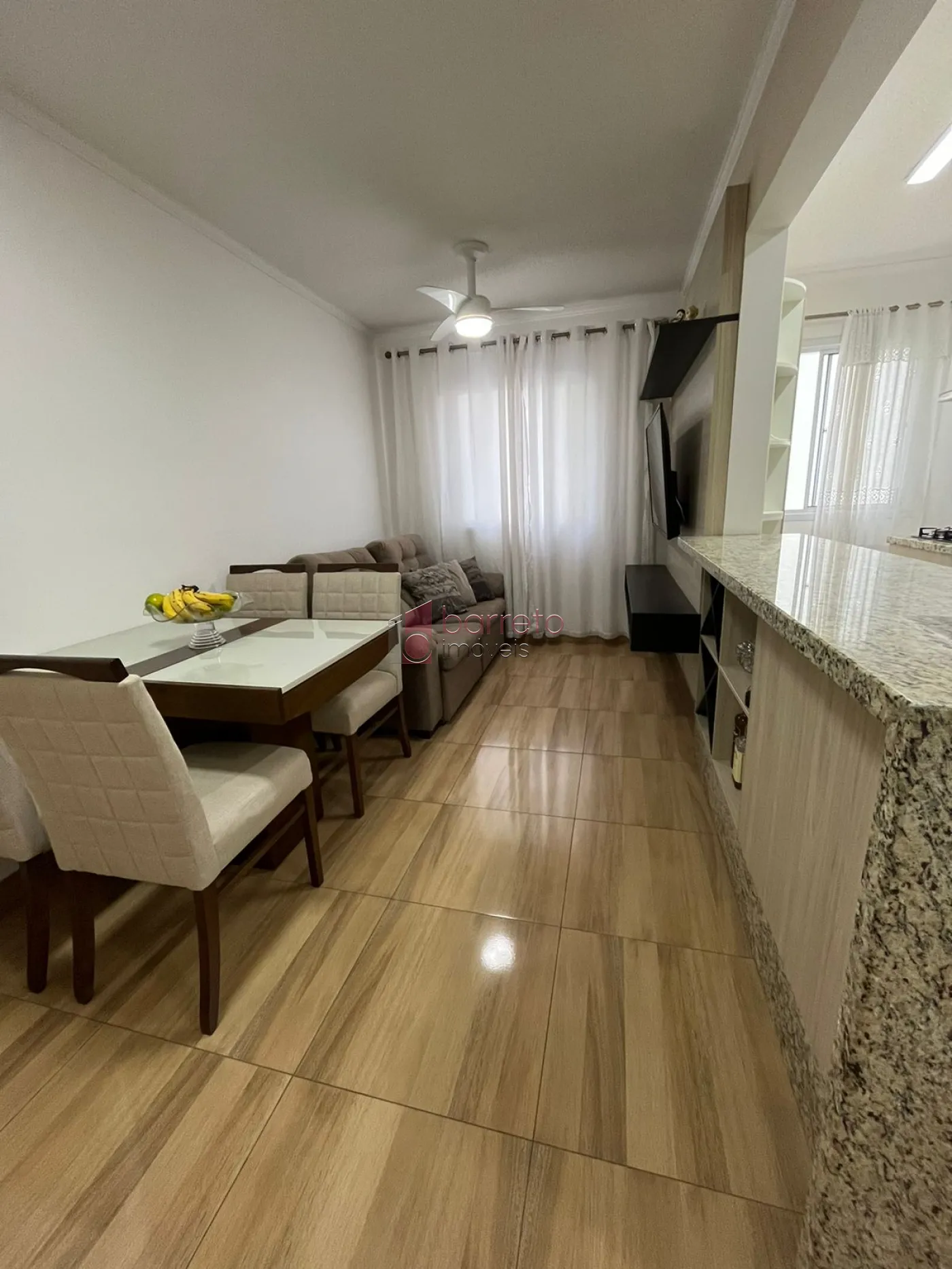 Comprar Apartamento / Padrão em Jundiaí R$ 350.000,00 - Foto 2