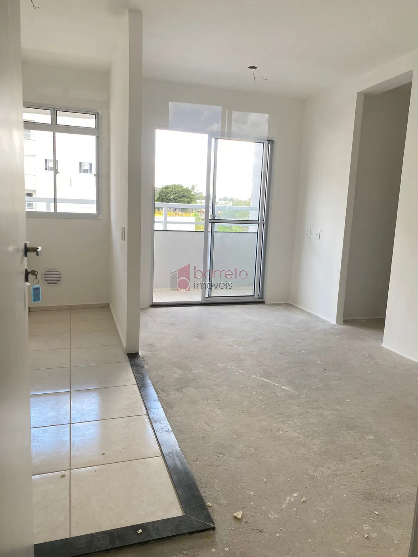 Comprar Apartamento / Padrão em Jundiaí R$ 395.000,00 - Foto 2