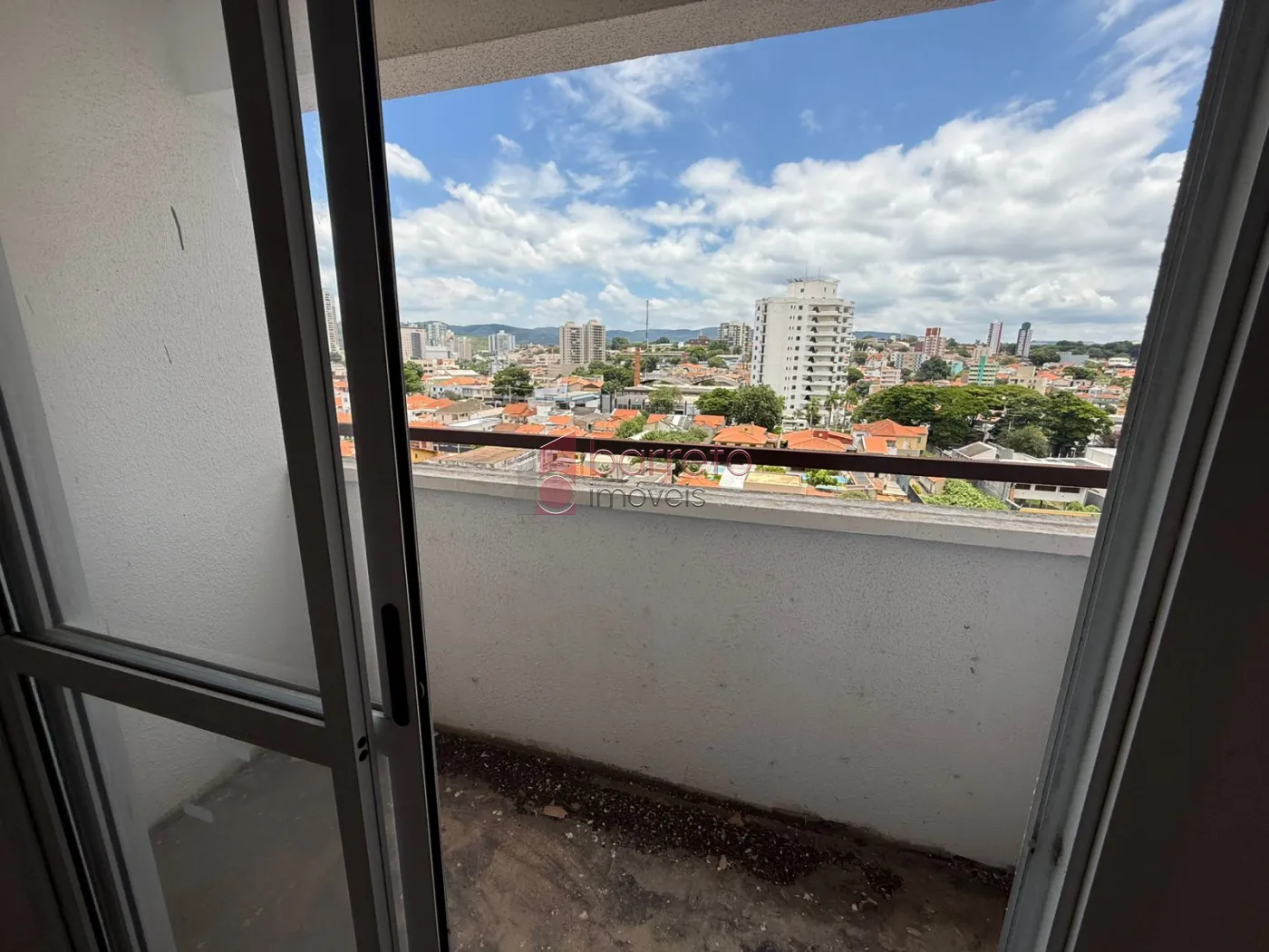 Comprar Apartamento / Padrão em Jundiaí R$ 420.000,00 - Foto 2