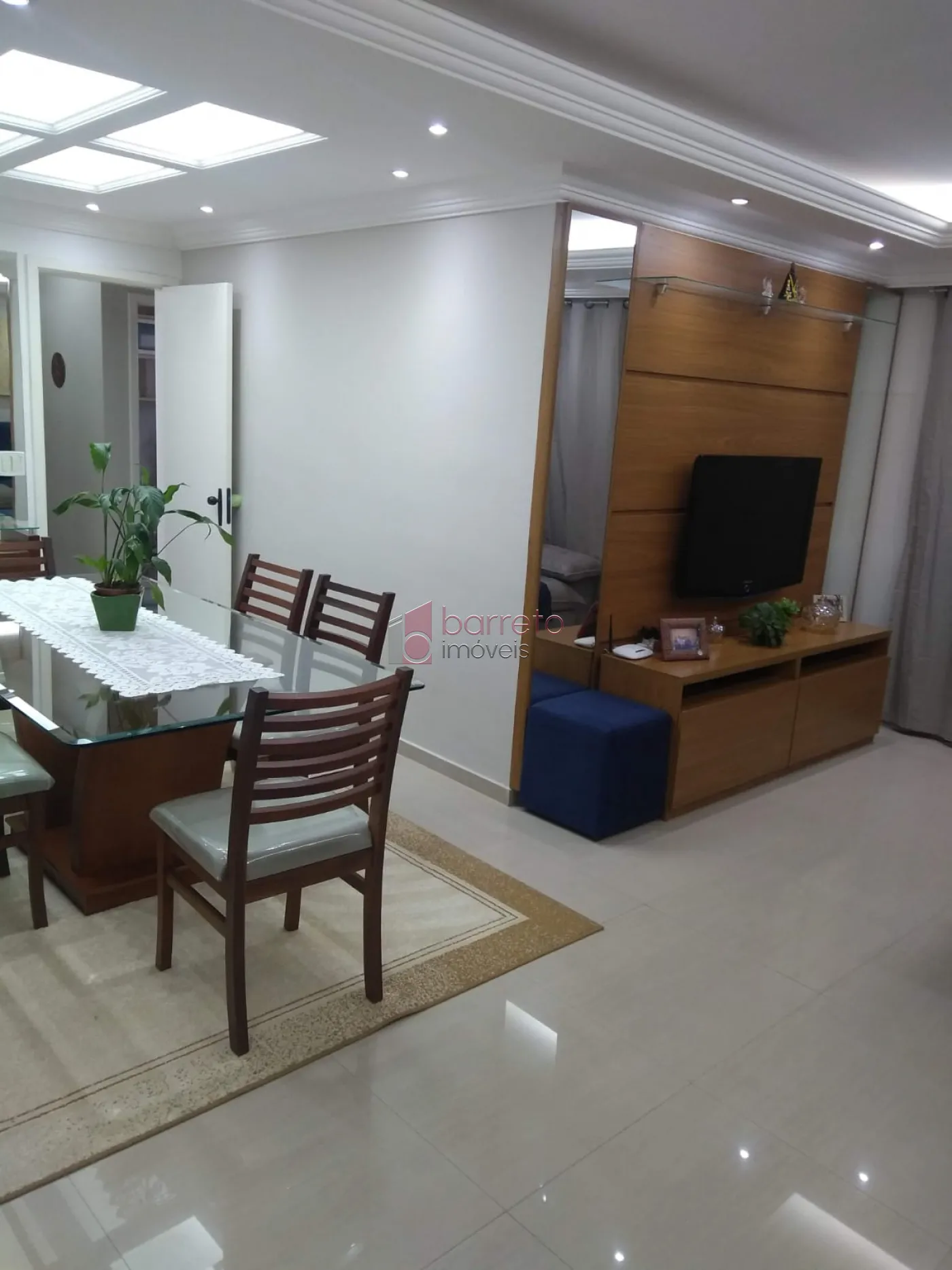 Comprar Apartamento / Padrão em Jundiaí R$ 690.000,00 - Foto 2