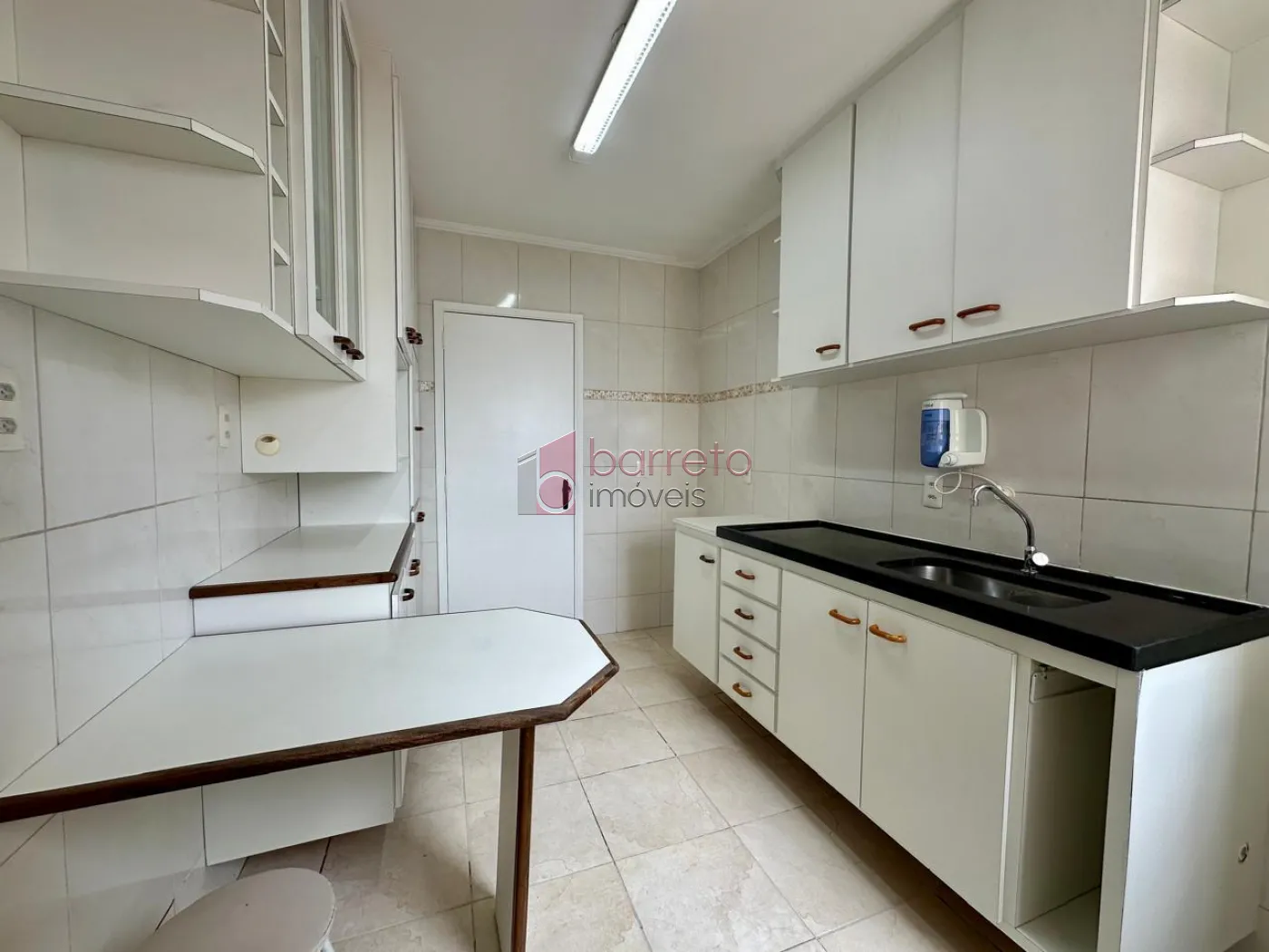 Alugar Apartamento / Padrão em Jundiaí R$ 3.500,00 - Foto 2