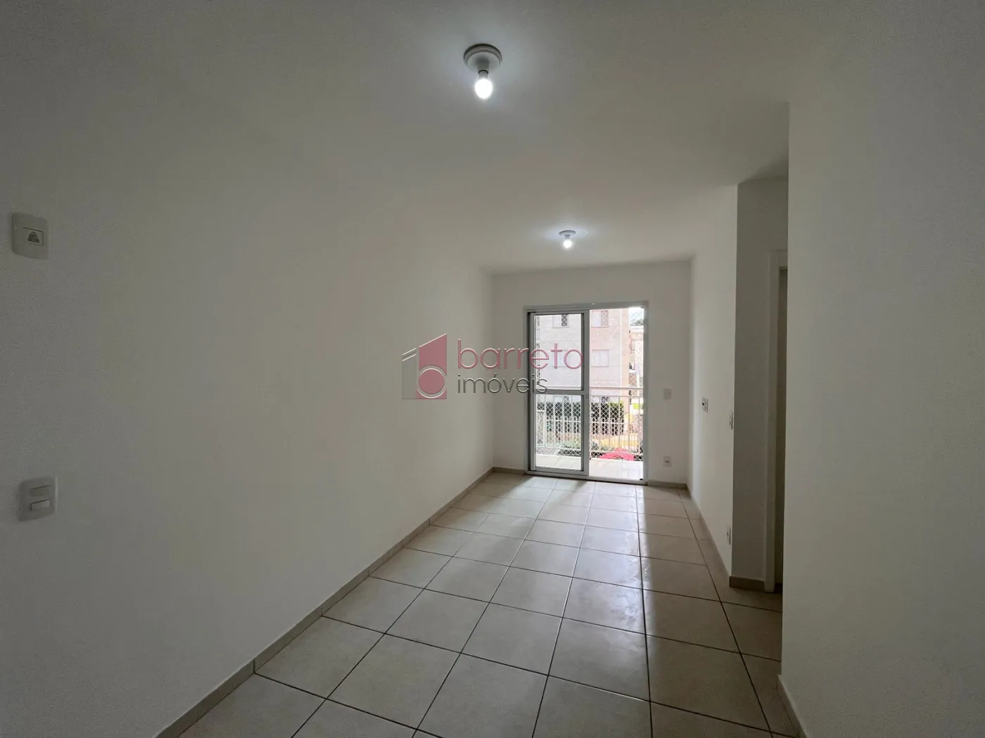 Alugar Apartamento / Padrão em Jundiaí R$ 1.900,00 - Foto 1