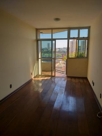 Apartamento / Padrão em Jundiaí 