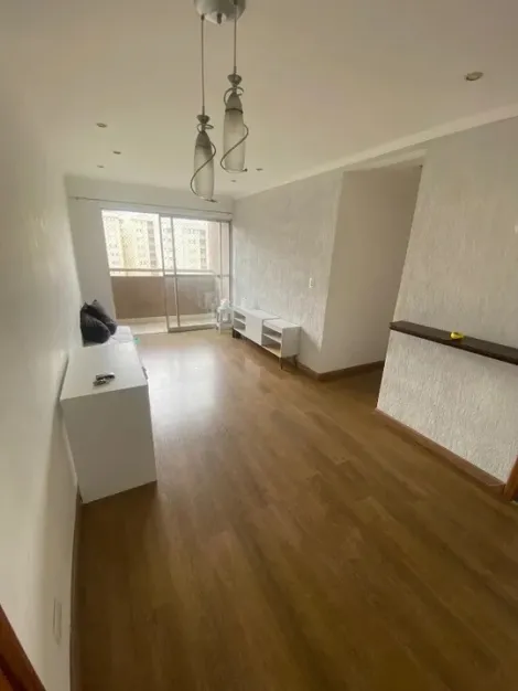 Apartamento / Padrão em Jundiaí Alugar por R$1.800,00