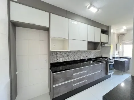 Apartamento / Padrão em Jundiaí 