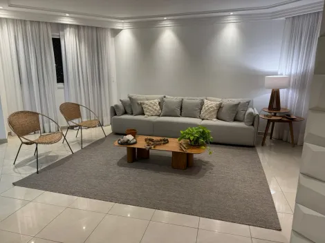 Apartamento / Padrão em Jundiaí 