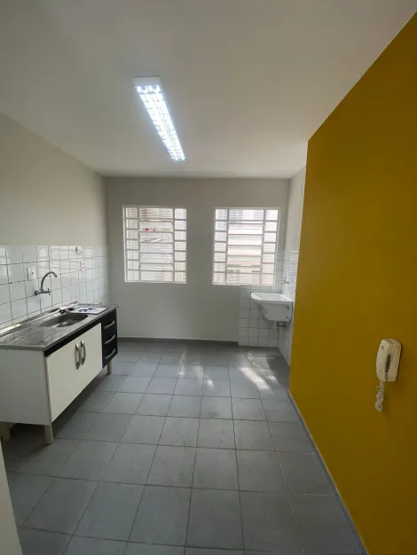 Apartamento / Padrão em Jundiaí Alugar por R$1.600,00