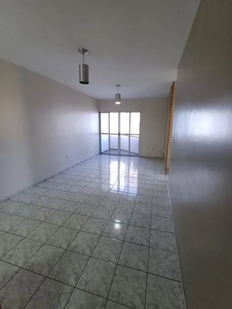 Apartamento / Padrão em Jundiaí 