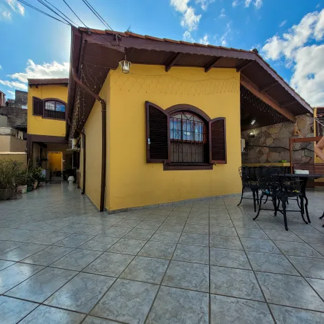 Casa / Padrão em Jundiaí , Comprar por R$750.000,00