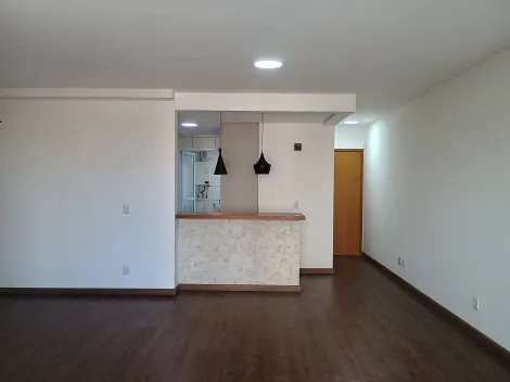 Apartamento / Padrão em Jundiaí 