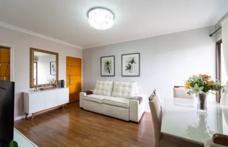 Apartamento / Padrão em Jundiaí 