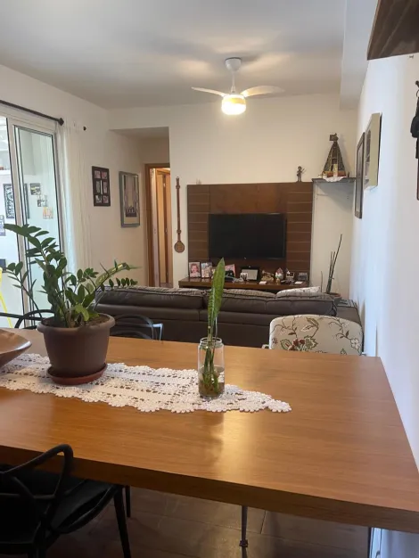 Apartamento / Padrão em Jundiaí 