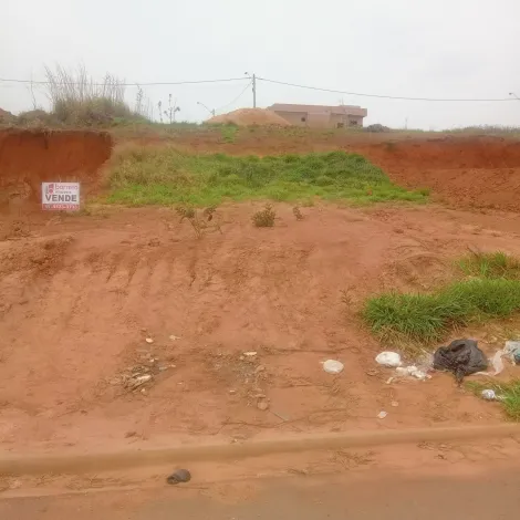 Terreno / Padrão em Várzea Paulista 