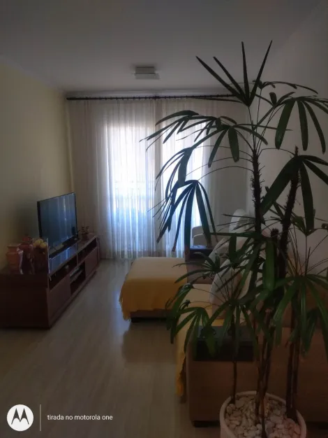 Apartamento / Padrão em Jundiaí 