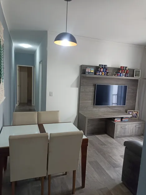 Apartamento / Padrão em Jundiaí 