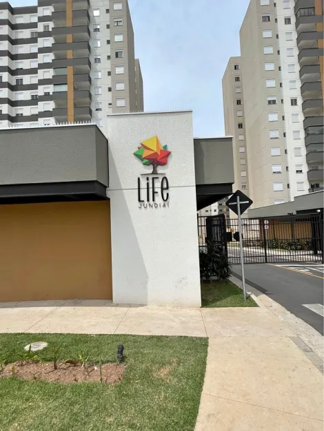 Apartamento / Padrão em Jundiaí 