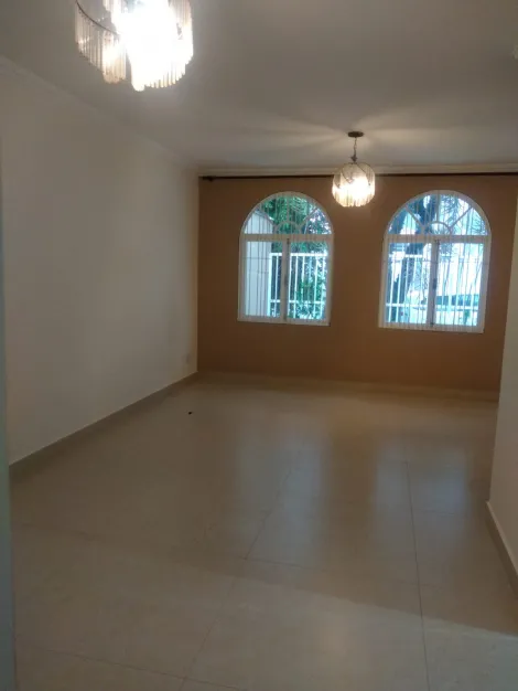 Casa / Padrão em Jundiaí Alugar por R$4.300,00