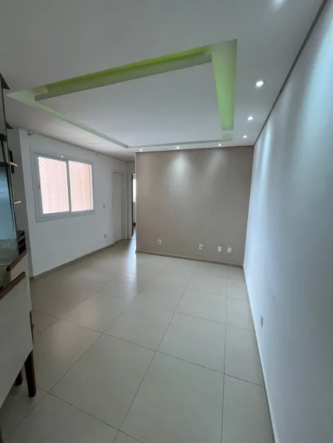 Apartamento / Padrão em Jundiaí Alugar por R$2.150,00