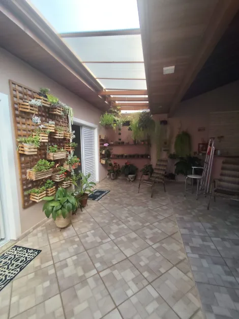 Casa / Térrea em Jundiaí Alugar por R$5.500,00