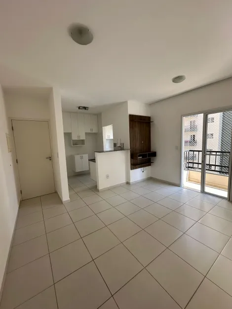 Apartamento / Padrão em Jundiaí Alugar por R$2.100,00