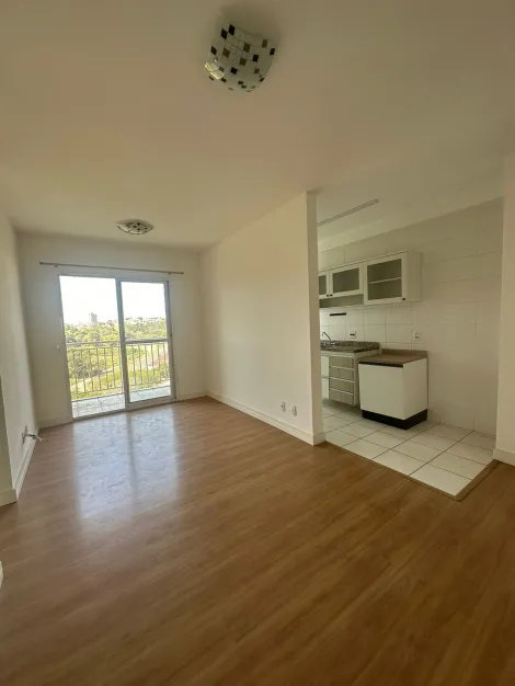 Apartamento / Padrão em Jundiaí Alugar por R$2.400,00