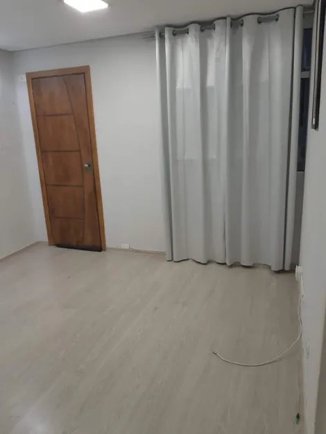 Apartamento / Padrão em Jundiaí Alugar por R$1.550,00