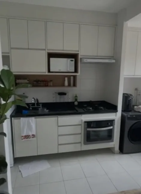 Apartamento / Padrão em Jundiaí 